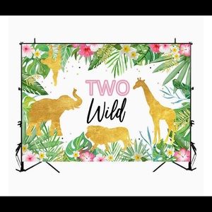 🖤SOLD🖤TWO Wild photography background
